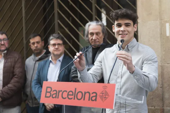Barcelona Honours Carmen De Mairena With Raval Plaque