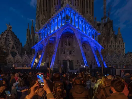 Sagrada Familia to Host Free Holy Week Light Show