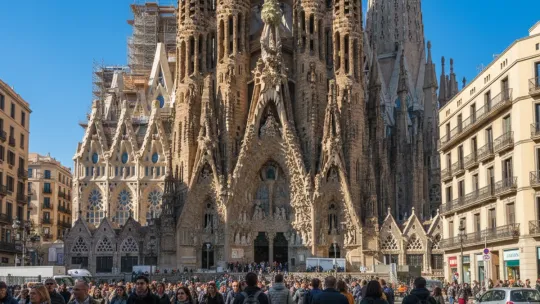 Sagrada Família Housing Deal Nears for Mallorca Street Residents