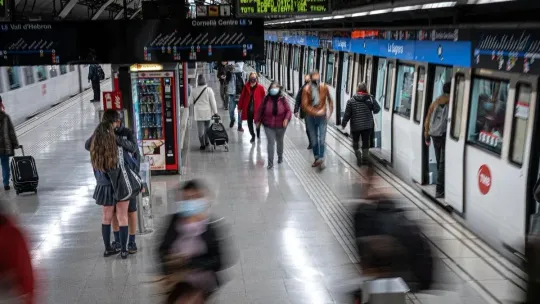 Barcelona Boosts Metro Service Amid Rodalies Crisis