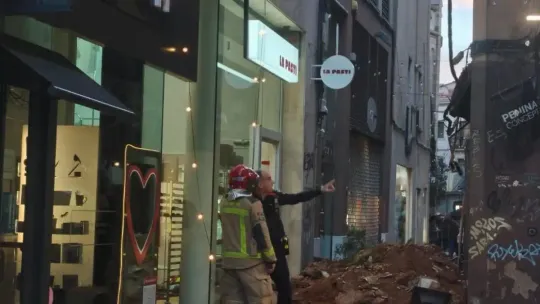 Facade Collapse in Sabadell Injures One, Forces Evacuations