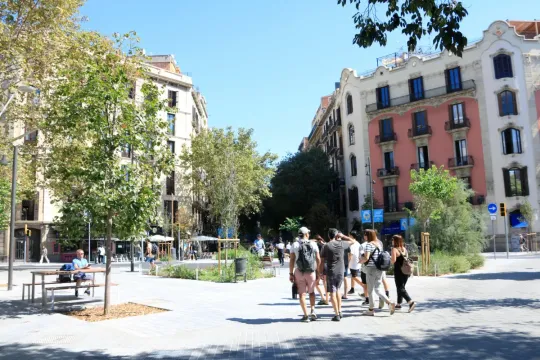 Balmes Street Enters Final Phase, Loses Traffic Lane