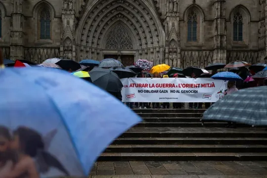 Dozens in Barcelona Protest Against War in Iran