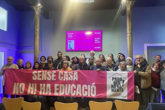Barcelona Teachers Launch Guide to Help Evicted Students