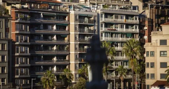 Barcelona Housing Crisis: Evictions & Tourist Flat Ban