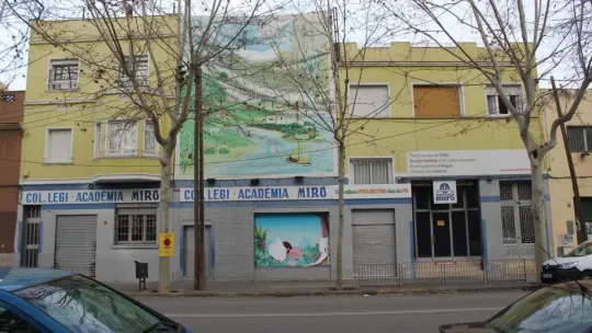 Two Barcelona Schools to Close Amid Funding & Enrolment Cris