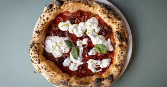 La Balmesina: 10 Years of Top-ranked Pizza in Barcelona