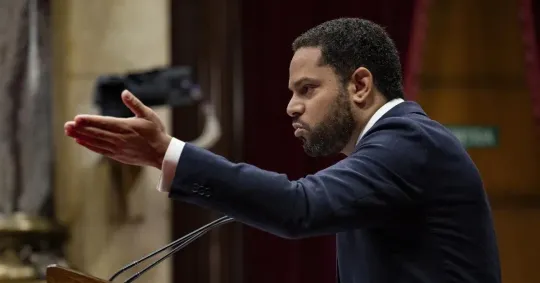 Vox Repays Parliament Funds for High-alcohol Meal