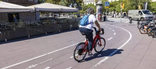 Barcelona E-scooters Fade as E-bikes Rule Bike Lanes