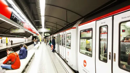 Barcelona Metro to Replace All Ticket Machines by 2028