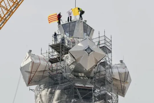 Vatican, Catalan Flags on Sagrada Familia Mark New Height