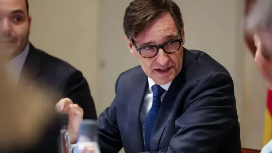 Salvador Illa dismisses government crisis rumours in Catalonia