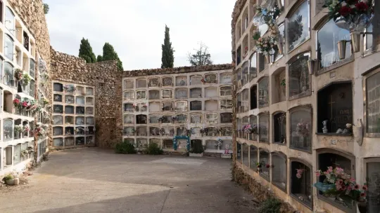 Barcelona Cemeteries Inspection: City Orders Structural Safety Checks