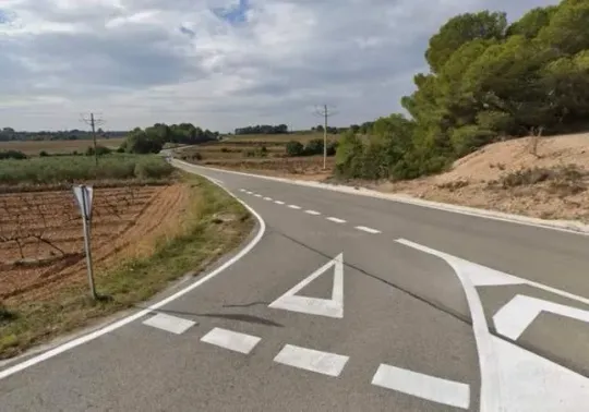 Motorcyclist Dies in Renau: Fatal TV-2032 Crash Investigation