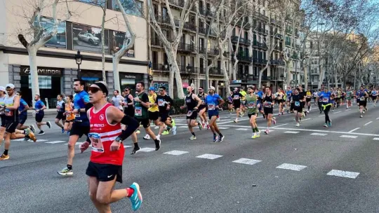 Barcelona Half Marathon: Record 36,000 Runners and World Record Dispute
