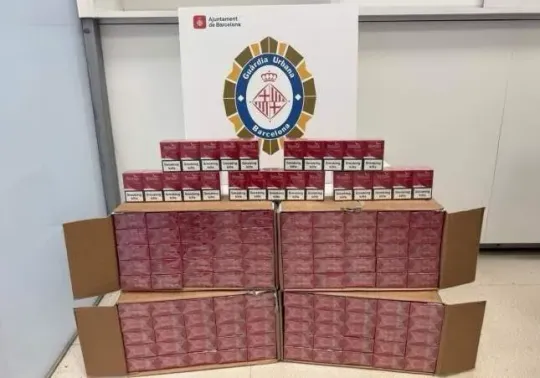 Contraband Tobacco: Smugglers Abandon Van and IDs at Barcelona Checkpoint