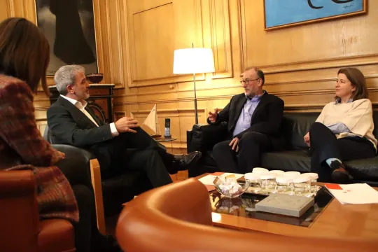 Catalan Courses in Barcelona: City Aims to End Waiting Lists