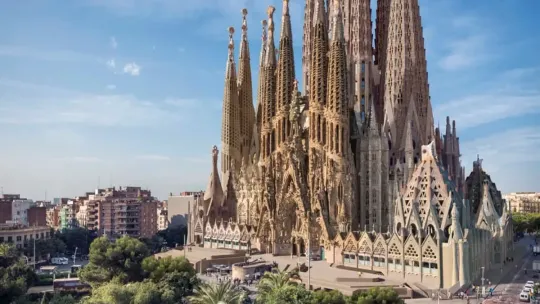 Sagrada Familia Asymmetry Caused by Historic Surveying Error