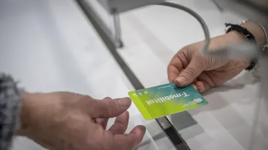 Barcelona’s €6.20 Annual Social Transport Card For People With Disabilities, Over 60 and Low Incomes
