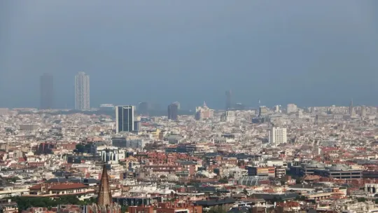 Barcelona Activates African Dust Alert as PM10 Limits