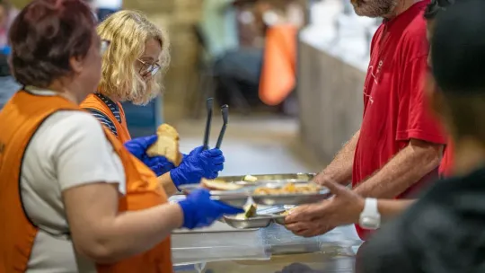 Càritas Report: 1 in 4 Barcelona Residents Face Housing Issues