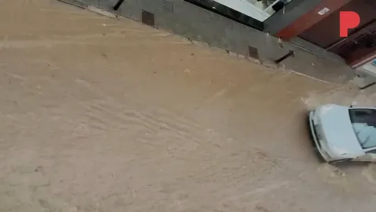 Torrential Rain Causes 20km Traffic Jams in Barcelona