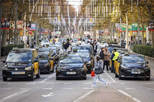 Barcelona Taxi Strike Threatens Indefinite Action in March