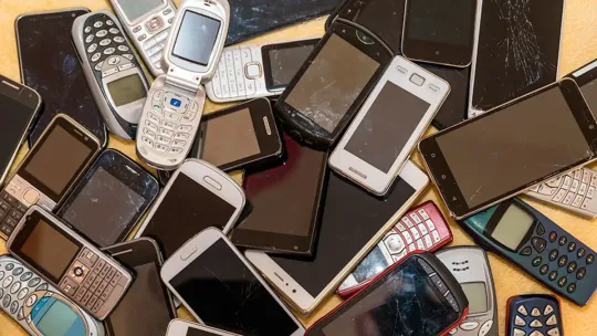 Barcelona Launches New Phone and Cava Bottle Recycling