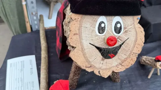Mossos Recover Stolen Christmas Tió Logs in Barcelona