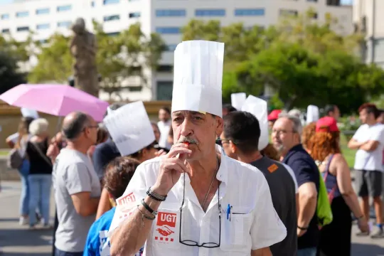 Catalonia Hospitality Deal Secures 15% Wage Increase