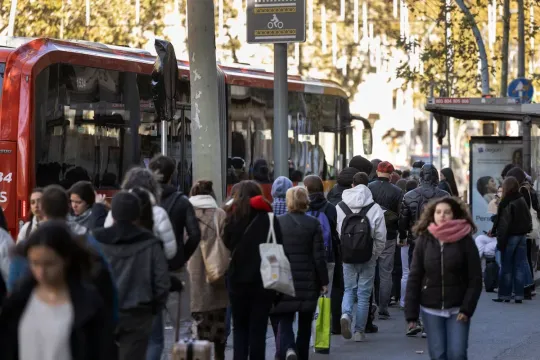 Catalonia’s Rail Meltdown: Commuters Abandon Rodalies for Packed Intercity Buses