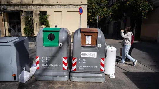 El Prat Residents Battle 45% ‘Smart Bin’ Tax Hike