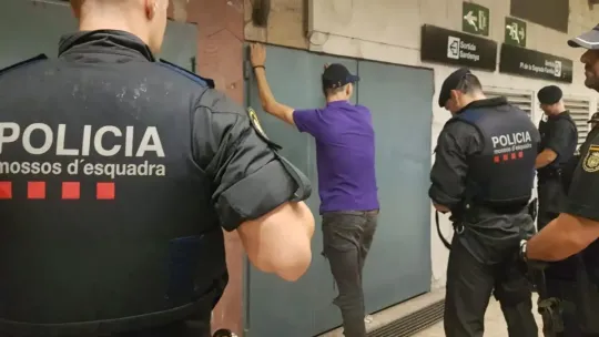 Over 800 Officers Mobilised as Barcelona’s Operation Kanpai Targets Persistent Criminals