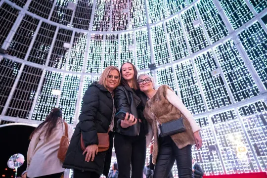 Badalona Christmas Tree Lights Up the City as Thousands Attend Festive Launch