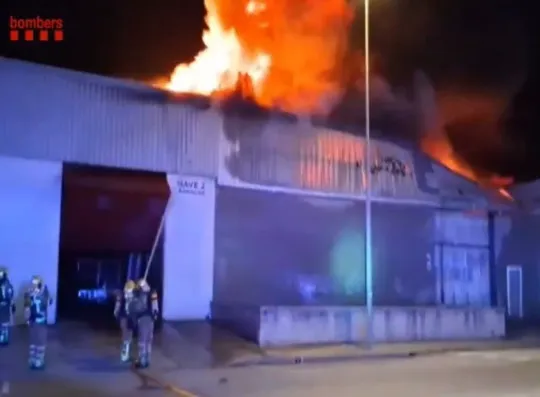 36 Firefighters Battle Malgrat de Mar Blaze
