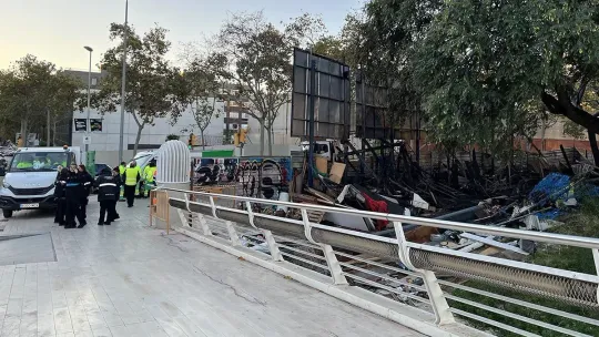 Barcelona Clears Bac de Roda Homeless Settlement Following Blaze and “Extreme Risk” Reports