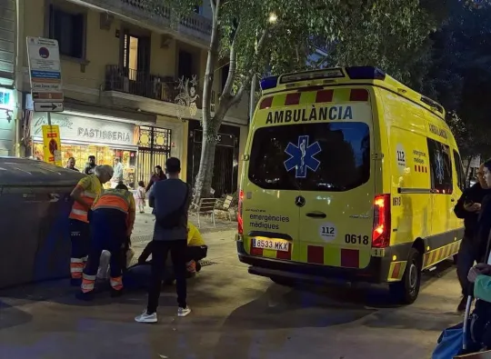 Glovo Cyclist Hits Pedestrian in Wrong-Way Crash