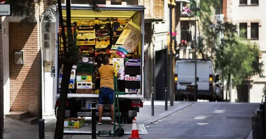 Delivery Jobs Soar 11.3% in Barcelona’s Boom