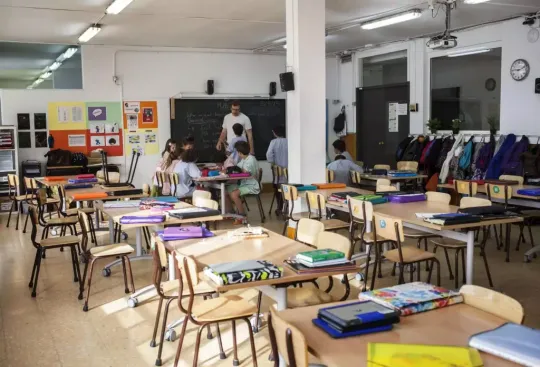 Spain Caps Class Sizes at 22 in Education Overhaul