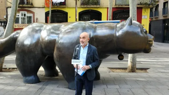 Barcelona Immigration Debate Intensifies as PP Promotes New Residency and Security Measures