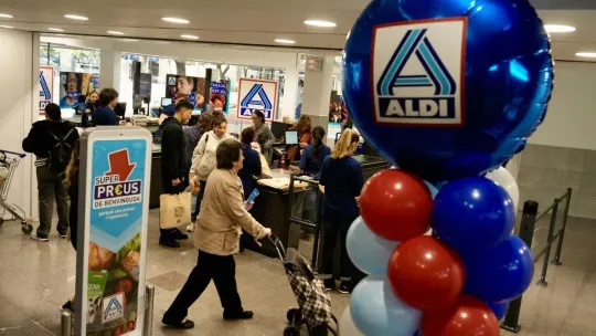 Aldi Secures Third Barcelona Market in Rival Takeover