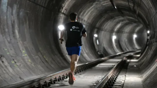 275 Runners Conquer Barcelona Metro Tunnels, Raise €9,000