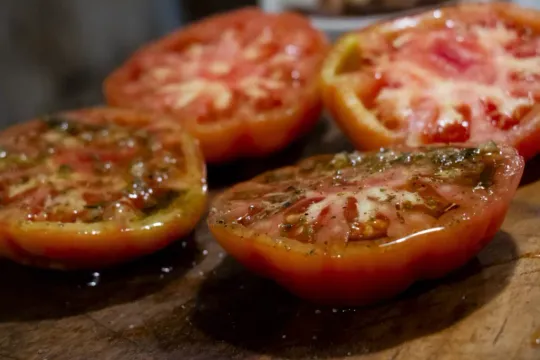 From ‘Bresquilla’ to ‘Domàtiga’: Catalan Fruit Names Reflect Regional Identity