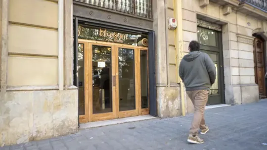 Barcelona’s ‘Amunt Persianes’ Plan Stalls; 20 Shops Remain