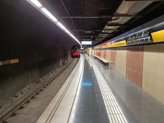 Line 4 Shut Between Urquinaona and La Pau, 6–8 December, for Major Accessibility Upgrades