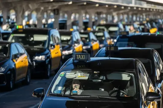 VTCs Criticise Proposed 7% Taxi Fare Increase in Barcelona