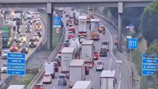 AP-7 Barcelona Crash Causes Major Traffic Disruption