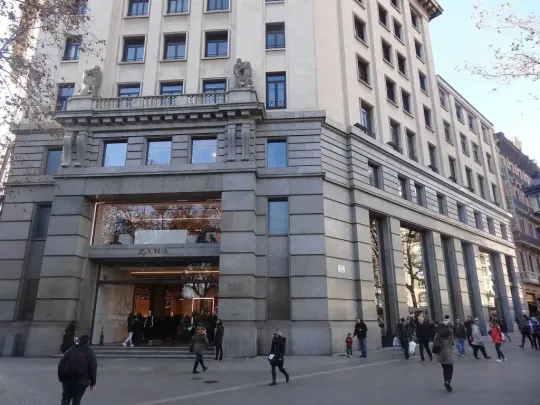 Eixample approves Zara expansion at Placa Catalunya