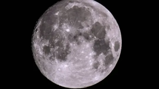 First supermoon of 2025 lights up Barcelona skies