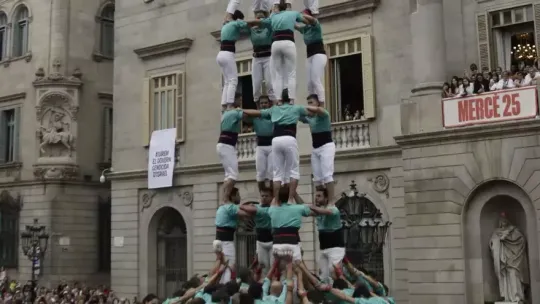 Barcelona City Council displays banners condemning Israel during La Mercè